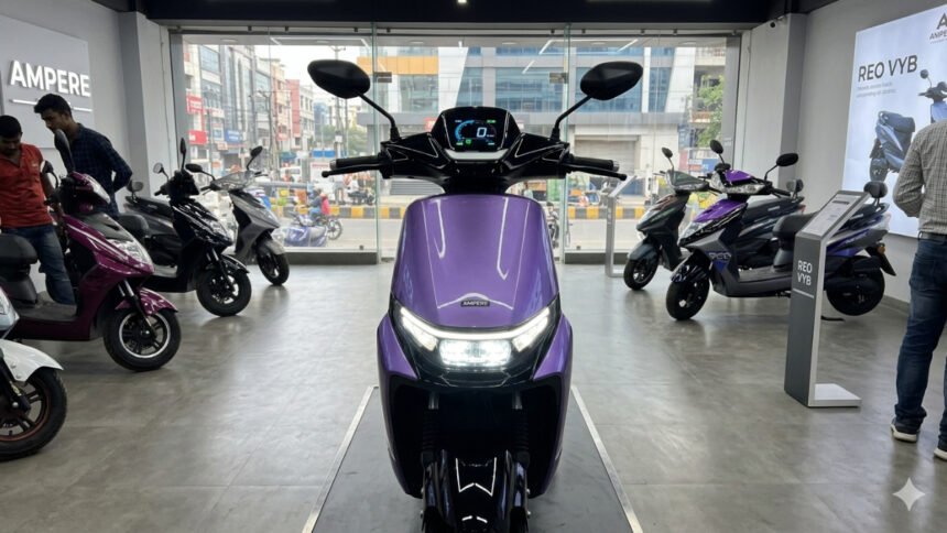 Ampere Reo VYB can be driven without a driving license or RTO registration.