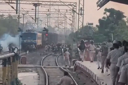 Bihar Constable Recruitment Exam: Students create a ruckus at Patliputra Railway Station.