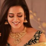 Shweta Tiwari did a photoshoot in a sleeveless blouse; fans said, "You look stunning."