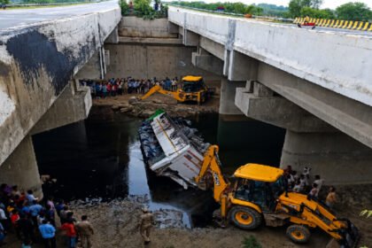Yamuna Expressway Bus Accident
