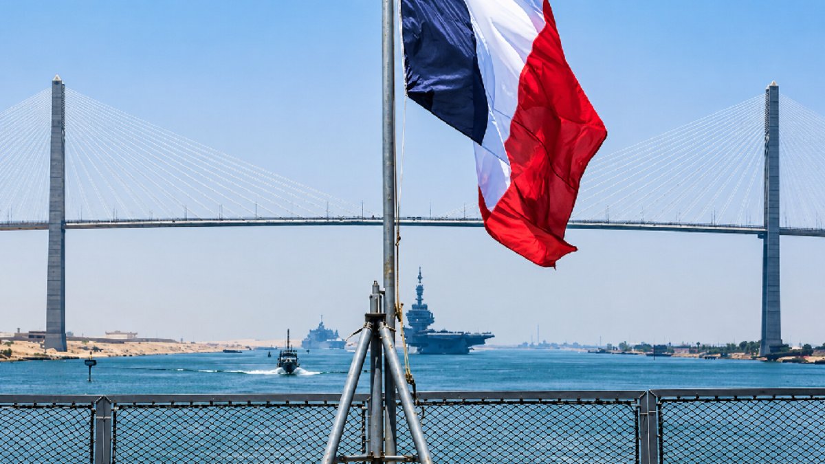 France and Britain gear up for Hormuz security; joint mission to clear mines.